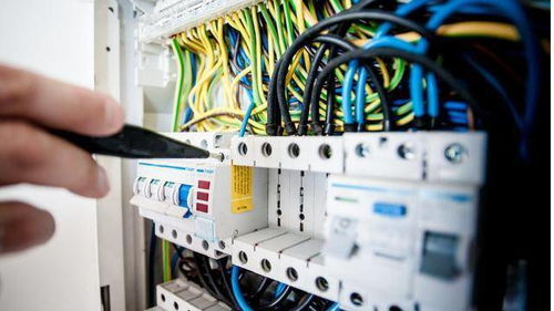 數字化浪潮下的新引擎 計算機軟硬件零售與我國電力輔助服務市場的深度融合